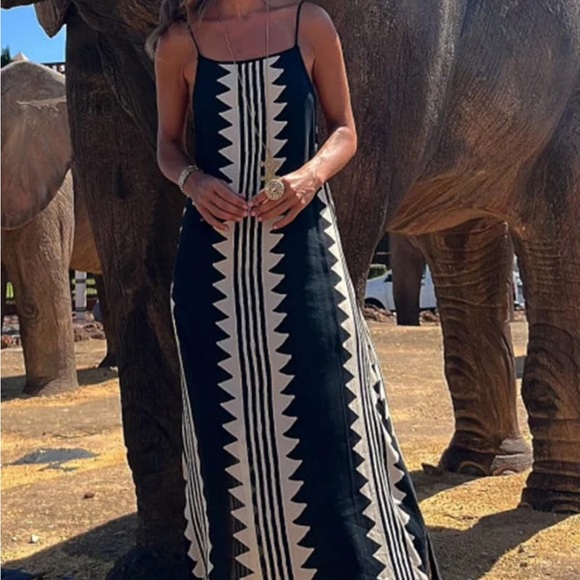 Dresses & Skirts - Kerrsr Maxi Dress